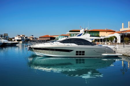 Luxury Yacht In Dubai